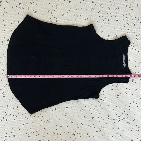 💘 ATHLETA - BLACK LOOSE FITTED PLAIN TANK - Picture 4 of 4